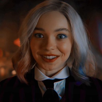 Эмма Майерс Уэнсдей