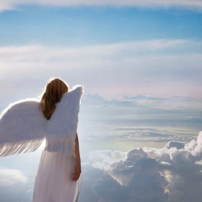 Ангел в небесах