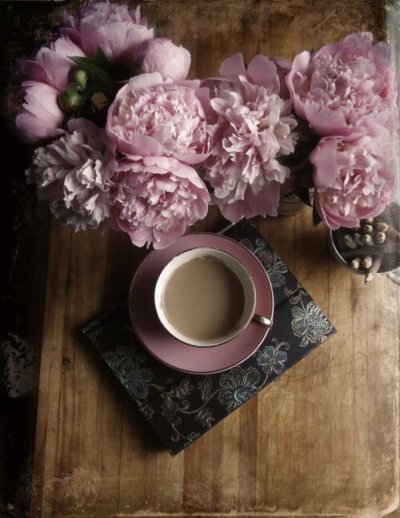 Пионы и кофе