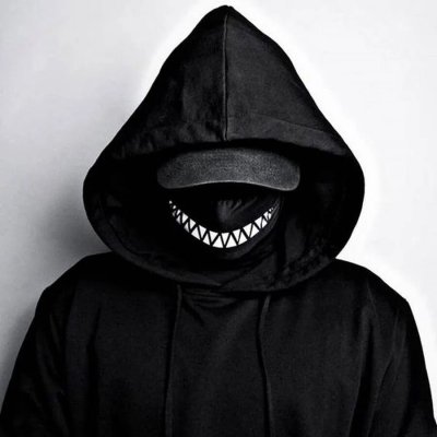 Тёмный человек в капюшоне