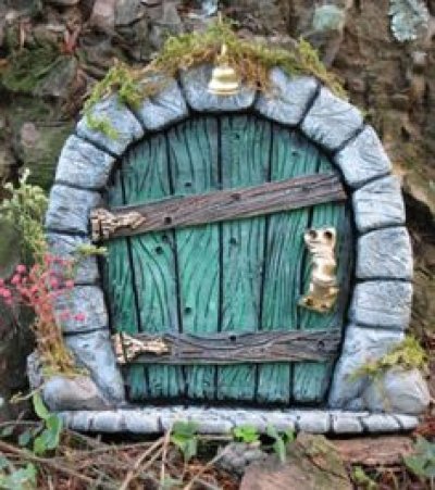 Дверь в домик гномика