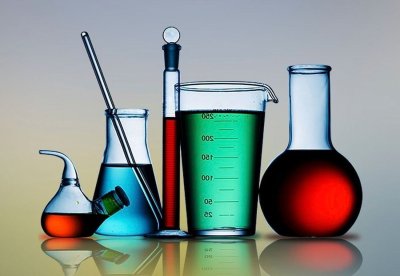 Лабораторные колбы и пробирки