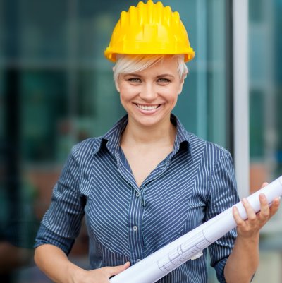 Женщина Строитель