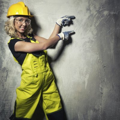 Девушка Строитель