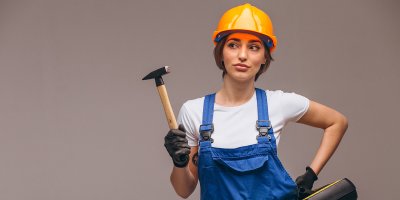 Женщина Строитель