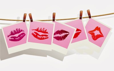 Поцелуй на бумаге помадой