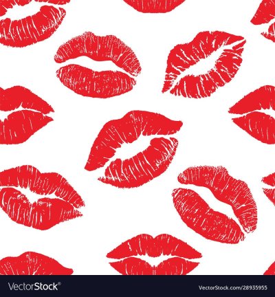 Отпечатки губ на бумаге