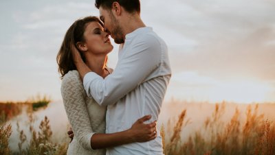 Объятия влюбленных