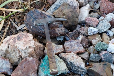 Геологический молоток