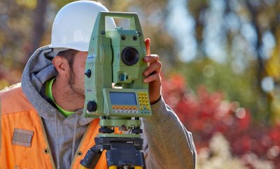 Теодолит Leica