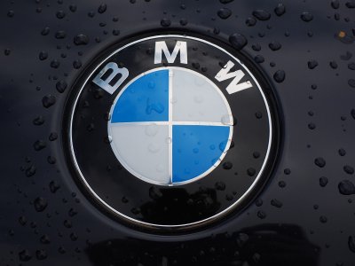 BMW эмблема