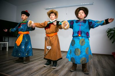 Бурятский дэгэл энгэр