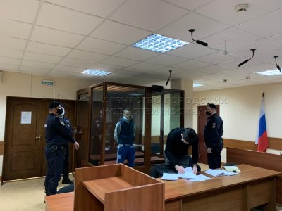 Драка в зале суда