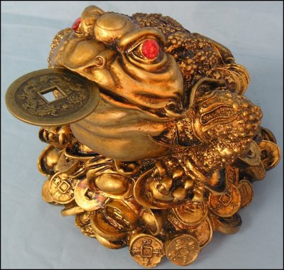 Трехглавая жаба талисман