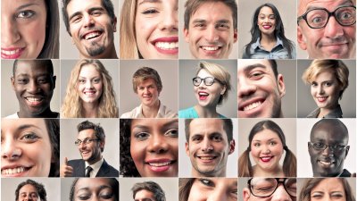 Улыбки разных людей