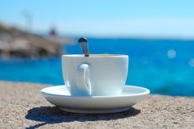Кофе и море