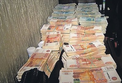 Большие деньги пачками