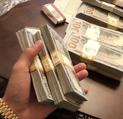 Пачка денег