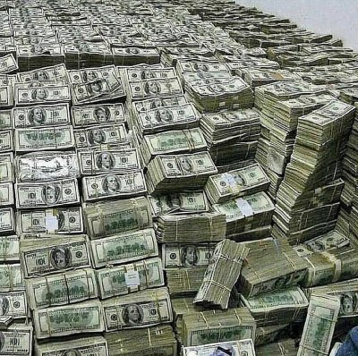 Много денег
