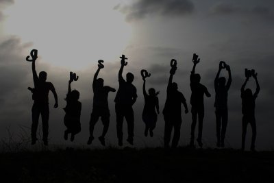 В тени человека