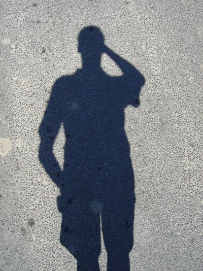 В тени человека