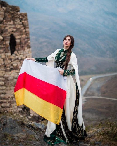 Сестры Царикаевы