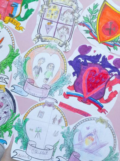 Эмблема семьи