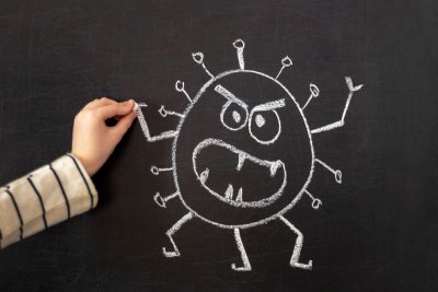 Рисунки мелками на доске