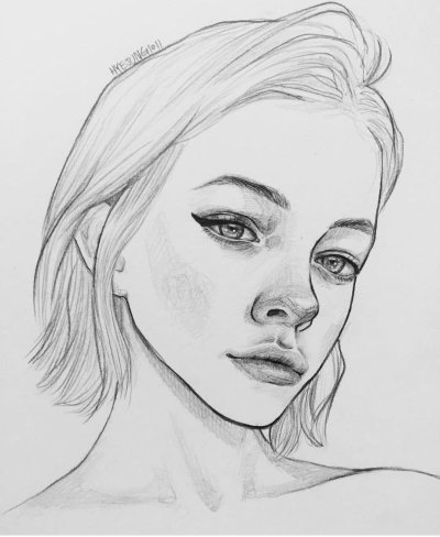 Лицо девушки рисунок карандашом