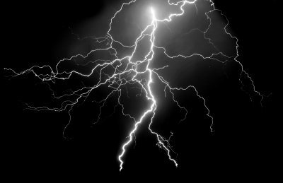 Молния черно белая