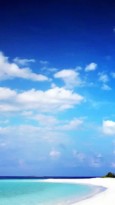 Голубое море