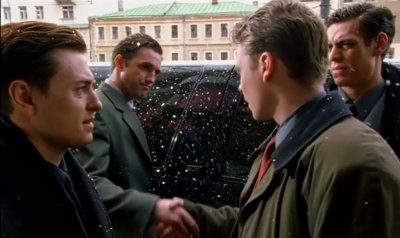 Саша белый космос пчела Фил