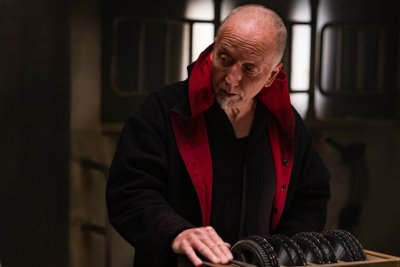 Тобин Белл Джон Крамер