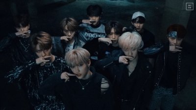 Темные Stray Kids
