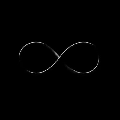 Бесконечность на черном фоне