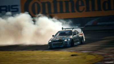 Nissan Skyline GTR 34 дрифт