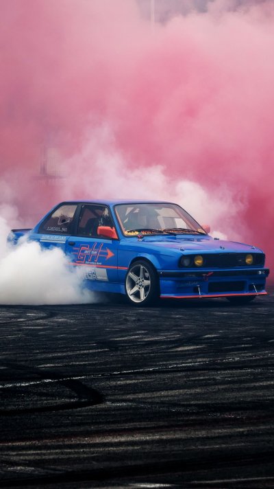 Машина в дрифте