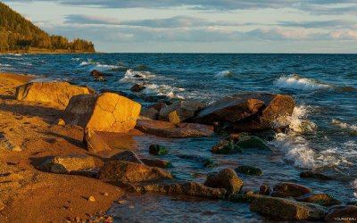 Берег озера Байкал