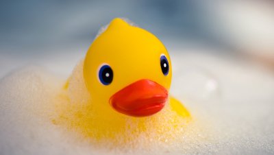 Пластиковая уточка