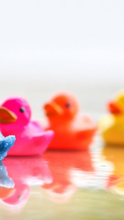 Разноцветные уточки резиновые