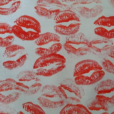 Обои с поцелуями на бумаге Эстетика