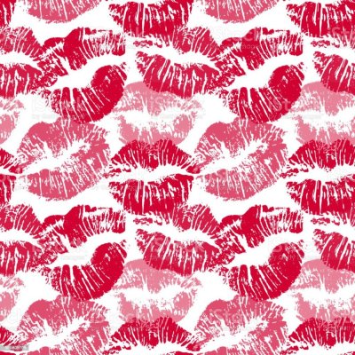 Отпечатки губ на бумаге