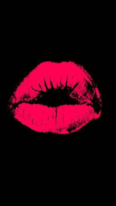 Отпечаток поцелуя на черном фоне