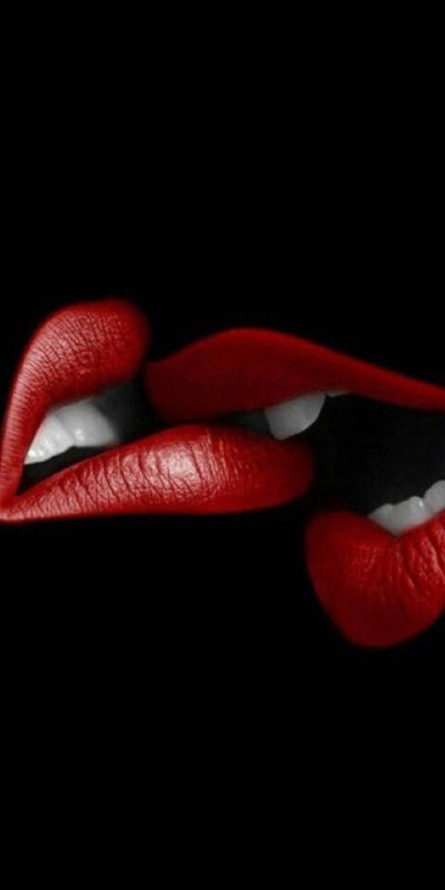 Поцелуйчики на черном фоне