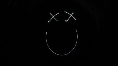 Смайлик на черном фоне