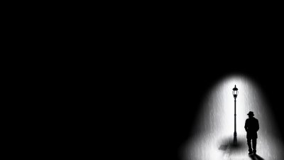 Фонарь в темноте