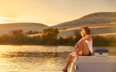 Девушка со спиннингом