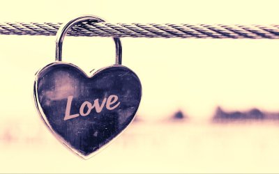 Картина с надписью Love