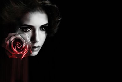 Нина Добрев вампирша