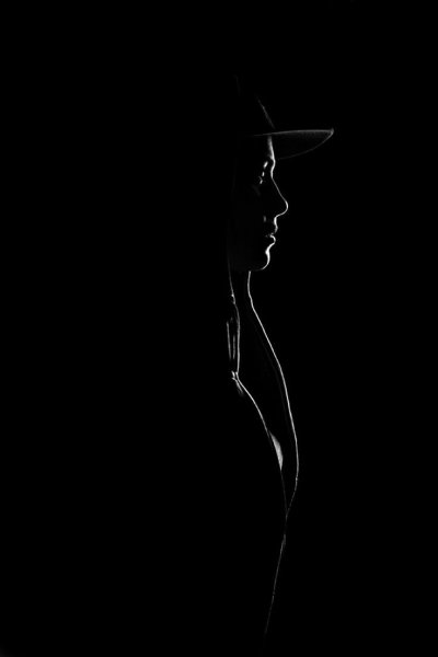 Силуэт лица девушки